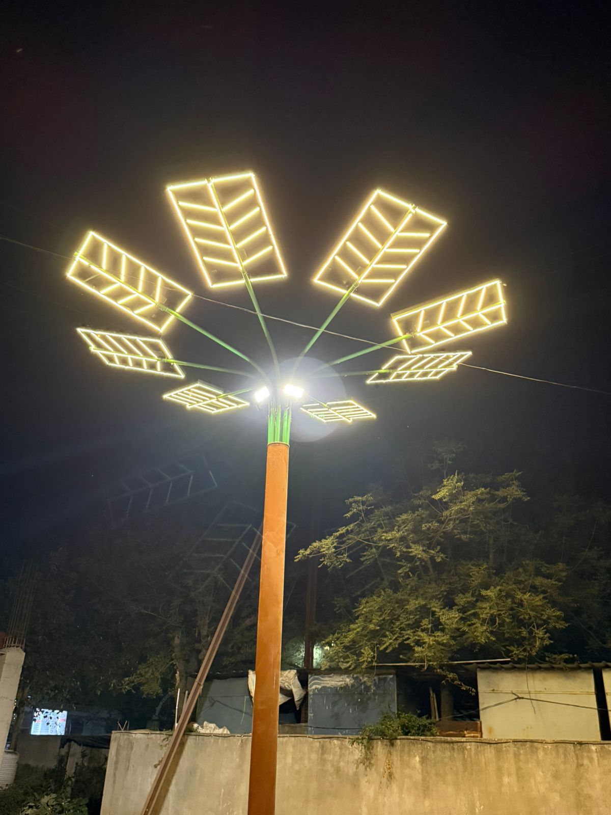 Solar Tree Light