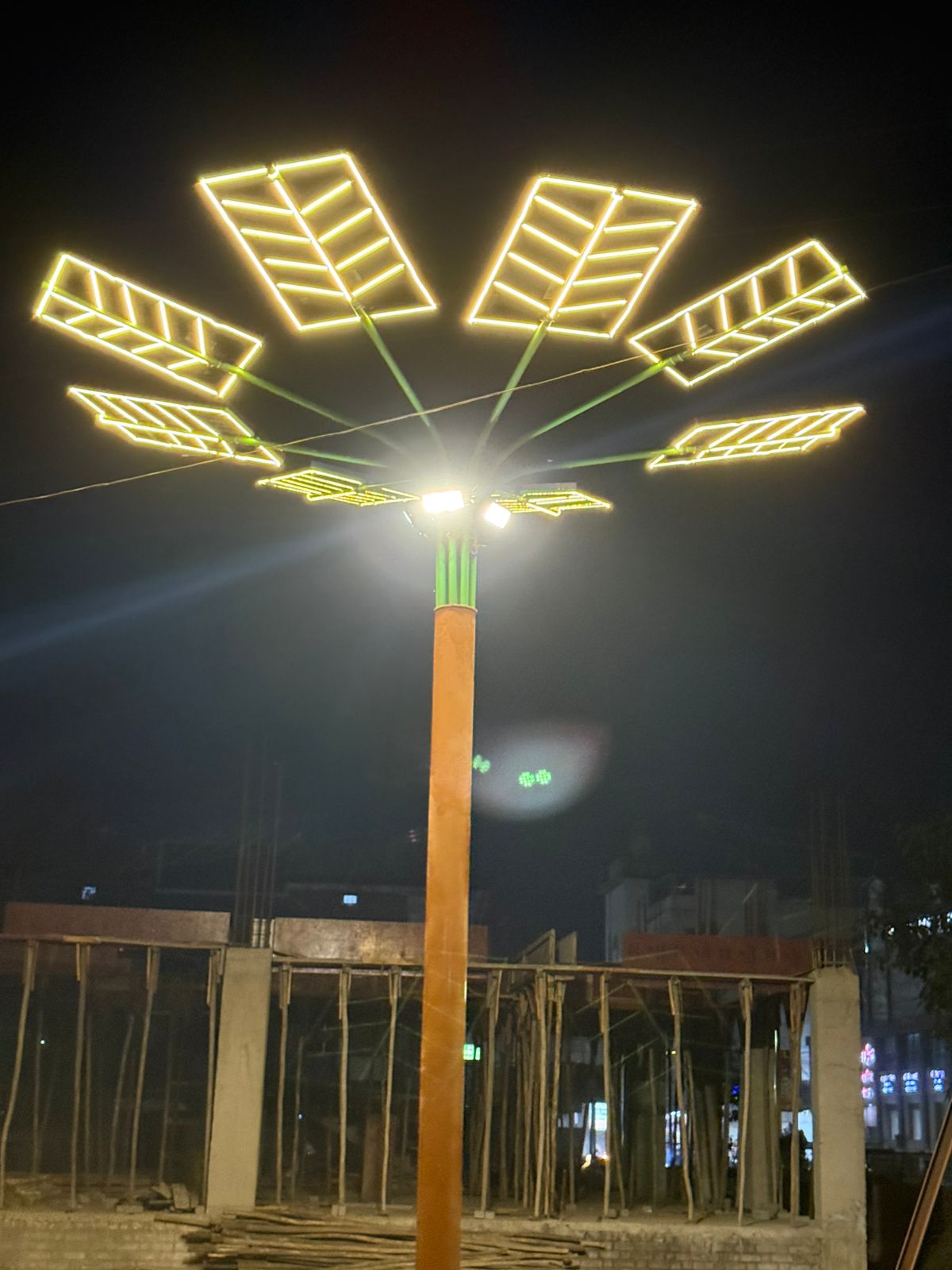 Solar Tree Light